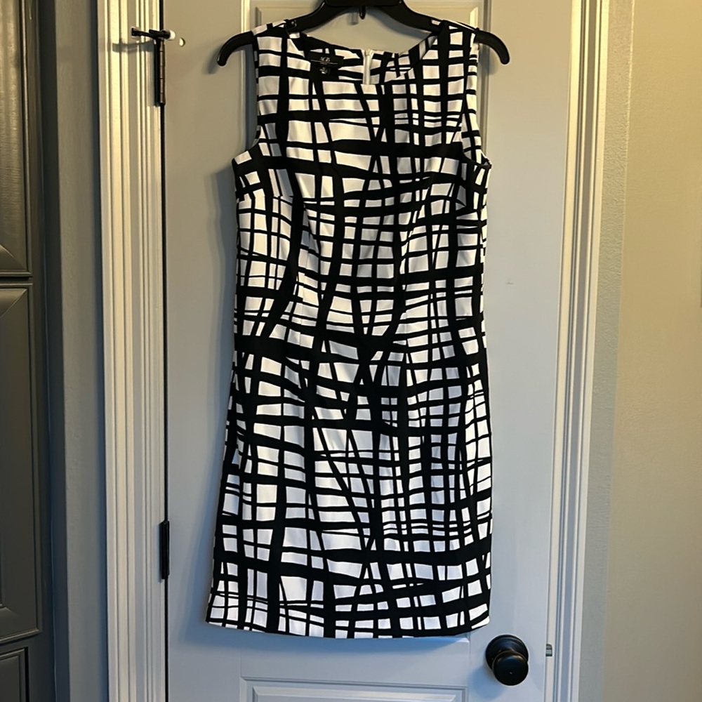Women’s dress